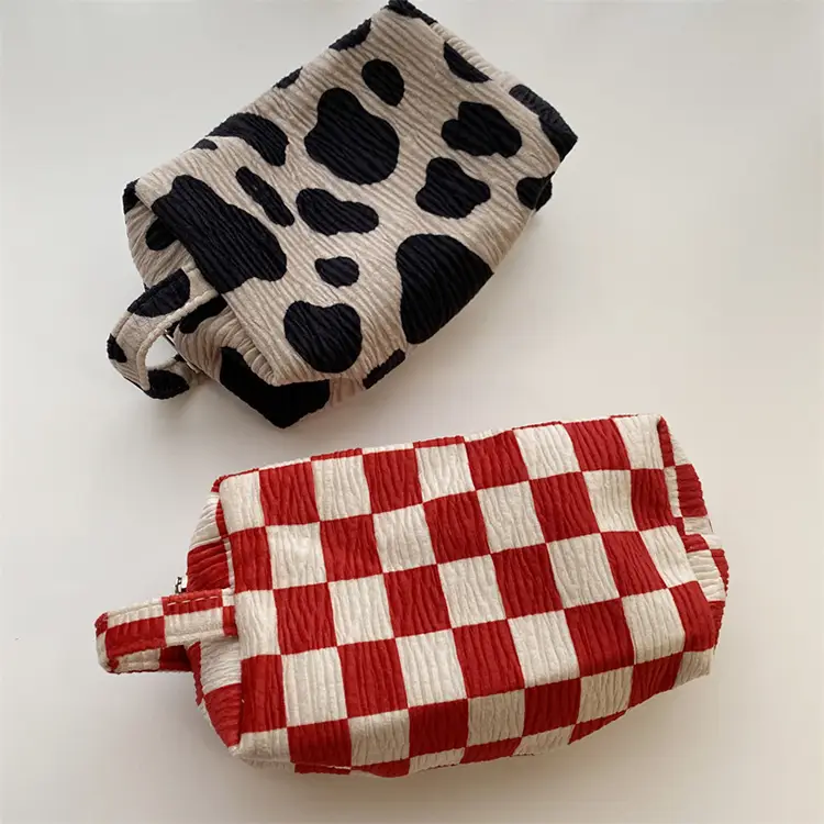 checkered-woven-pouch (5)